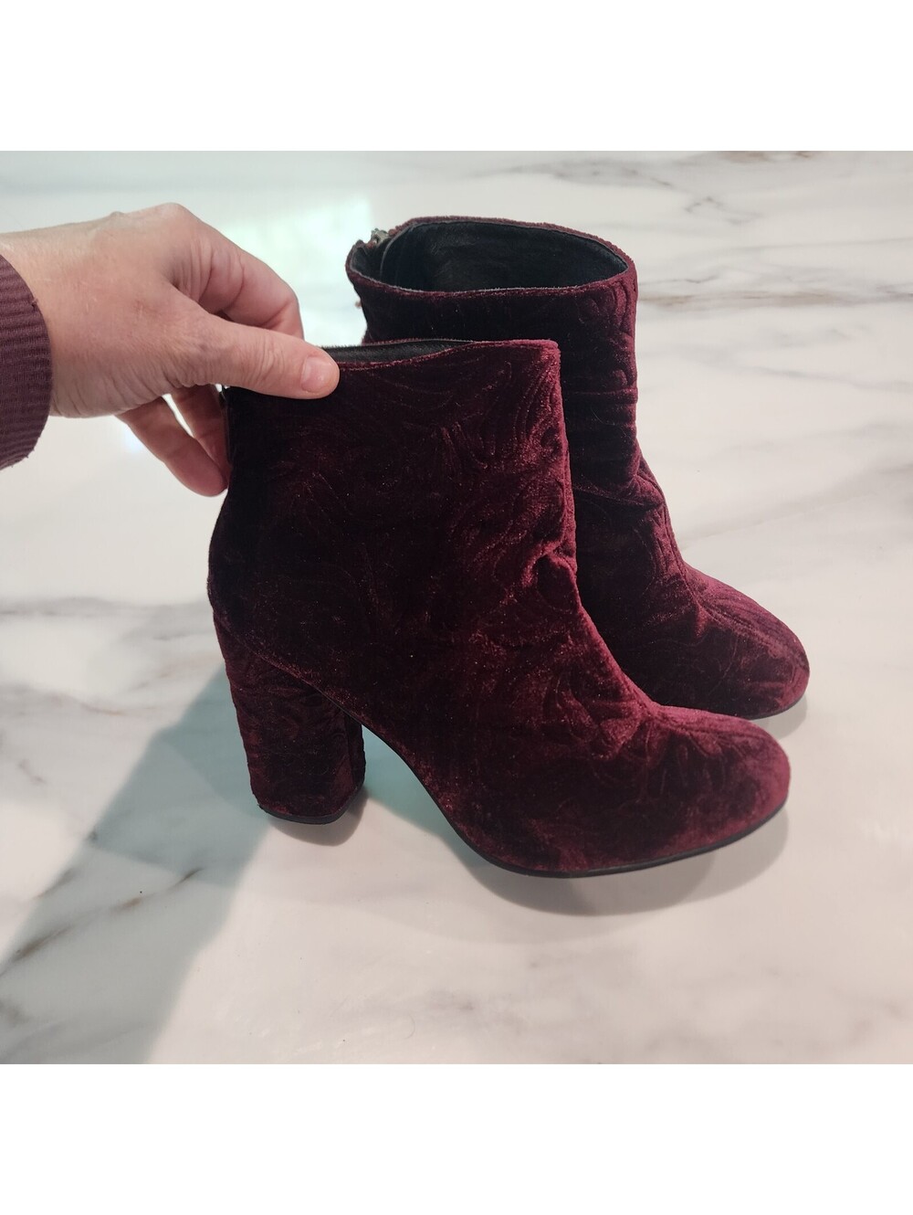 Sesto Meucci Burgundy Velvet Block Heel Ankle Boots Women’s Size 10